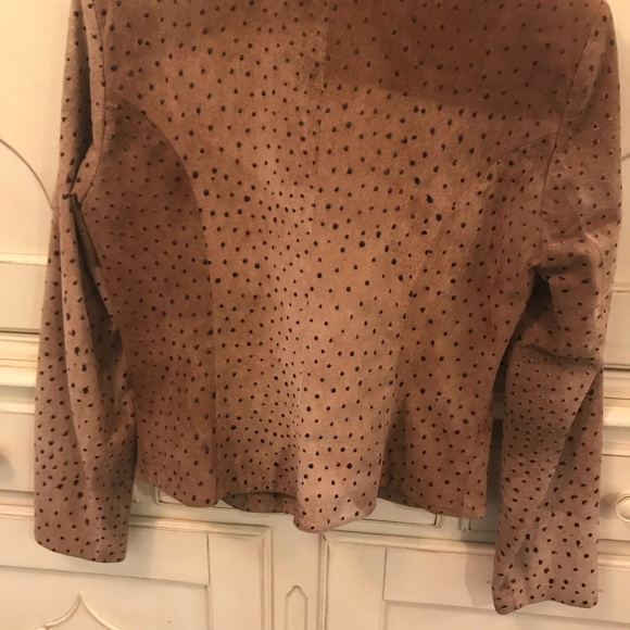 ⭐️Suede Jacket⭐️ - Picture 2 of 6